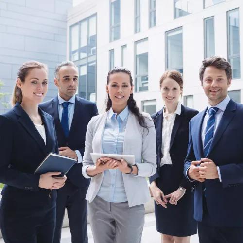 BẠN TUYỂN DỤNG NHƯ THẾ NÀO?